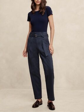 Banana Republic Twill Belted Tapered Pant | Preppy Navy | size 12 | NWT
